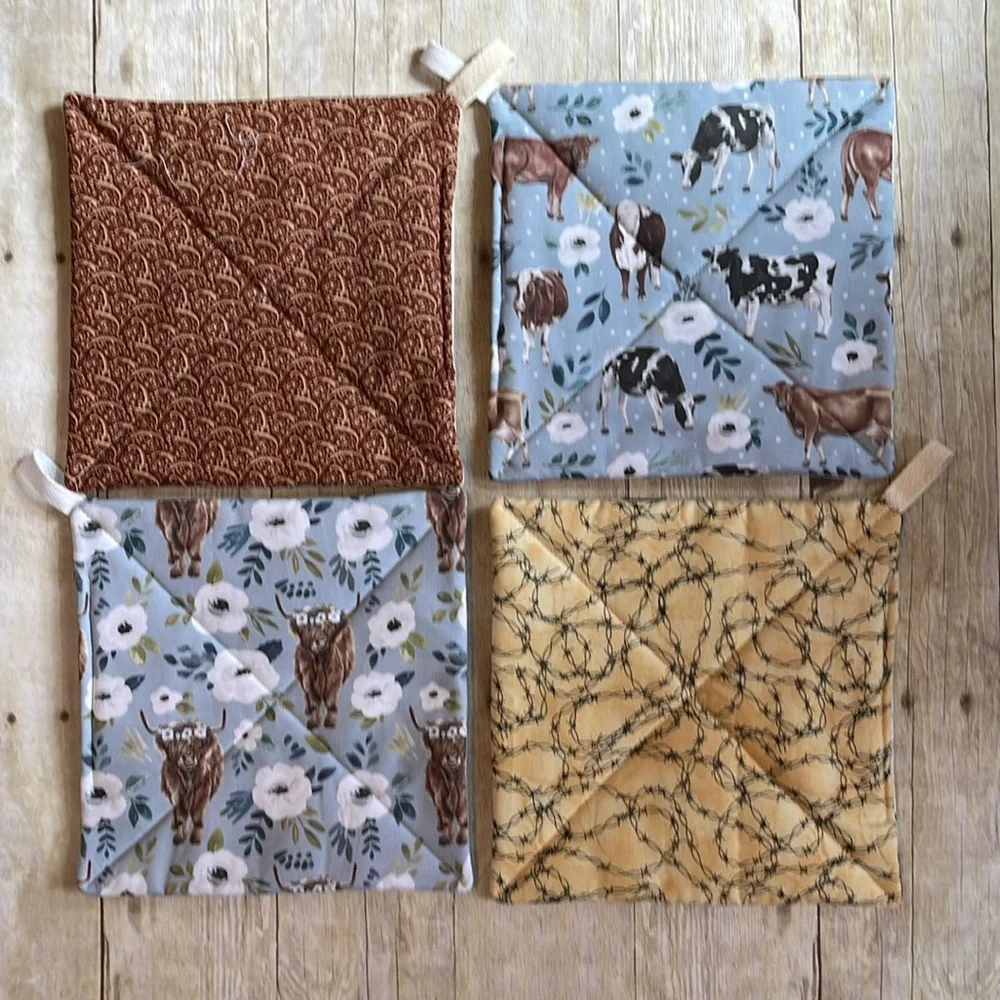 Bundle of 4 Farm Animal Print Pot Holders Set Farmhouse Kitchen